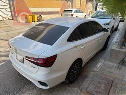 MG 5 Plus
